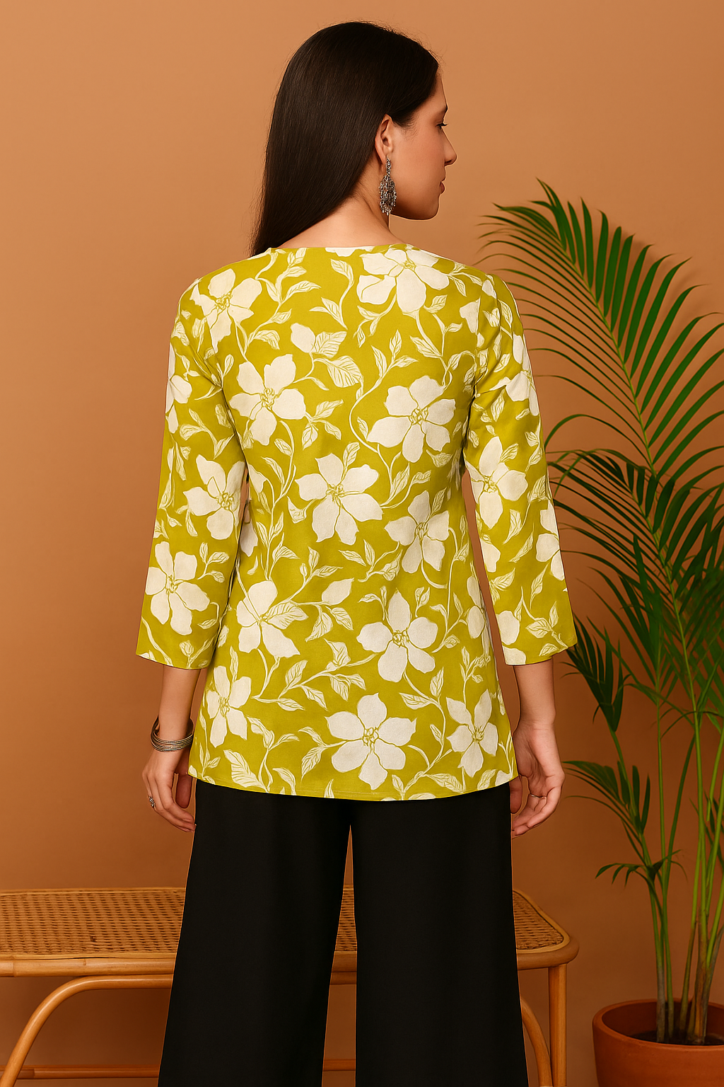 Udariya Women’s Floral Print Short Kurti – Elegant Square Neck LIGHT GREEN